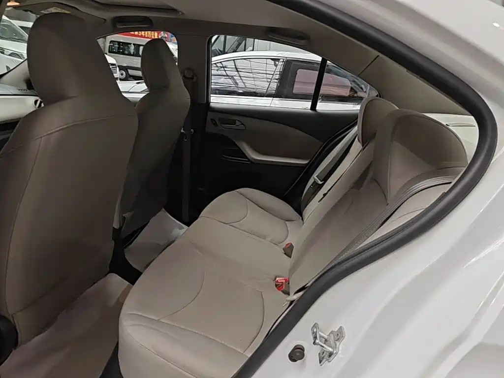 Chevrolet Sail — миниатюра 17