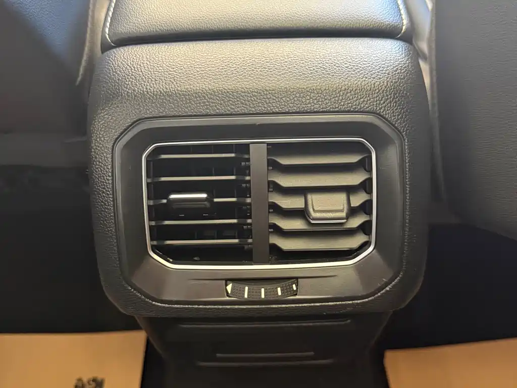 Volkswagen Tiguan L — миниатюра 6