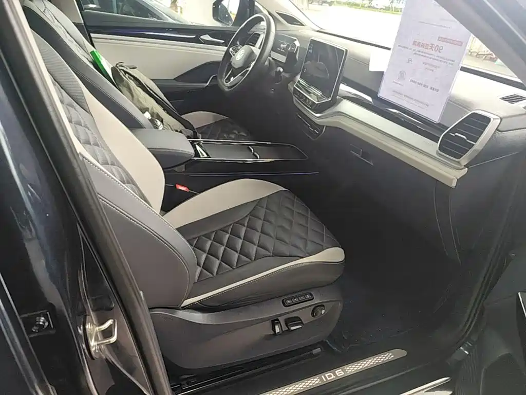 Volkswagen ID.6 Crozz — миниатюра 25