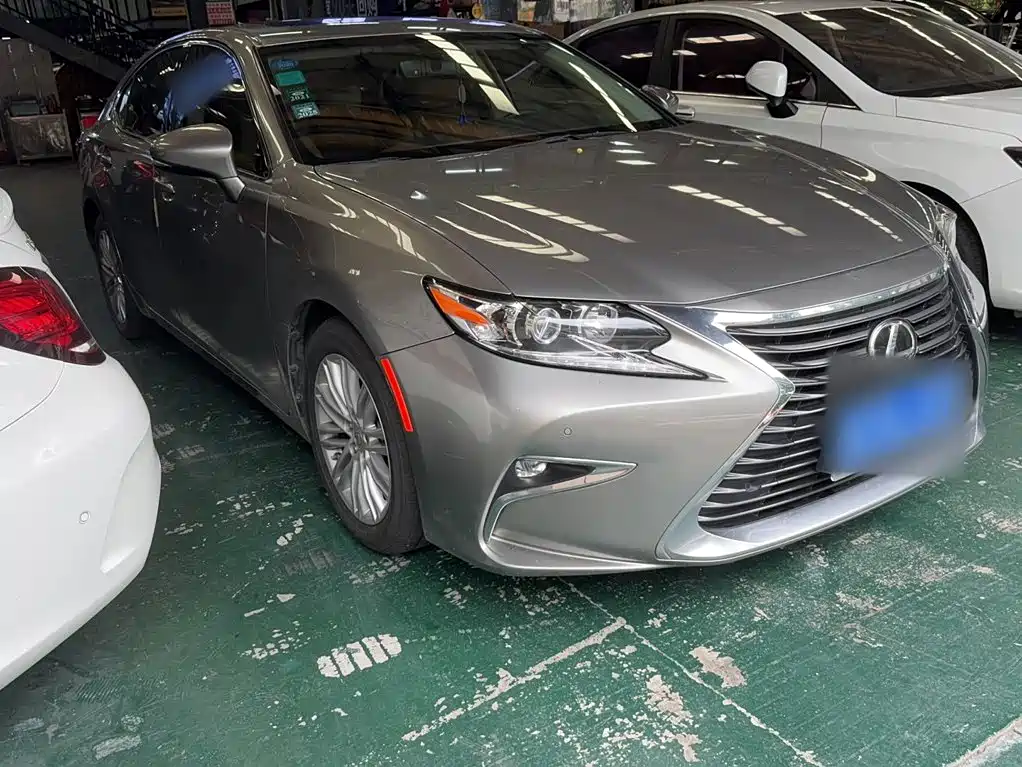 Lexus ES — миниатюра 25