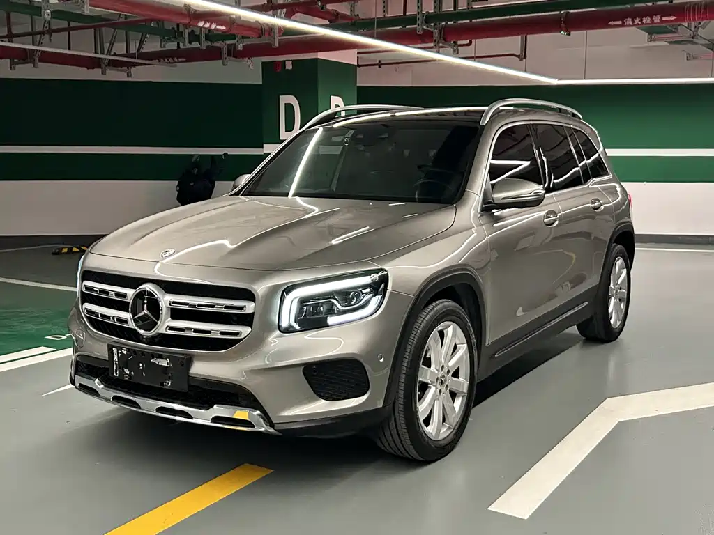 MERCEDES-BENZ GLB