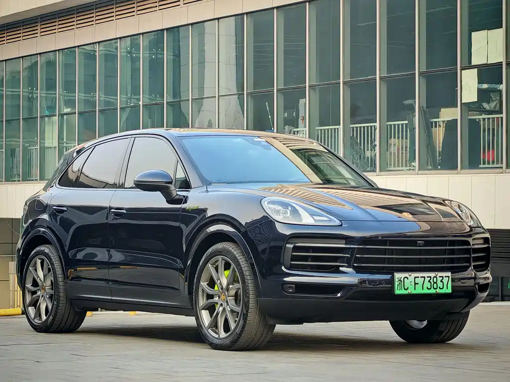 PORSCHE CAYENNE NEW ENERGY