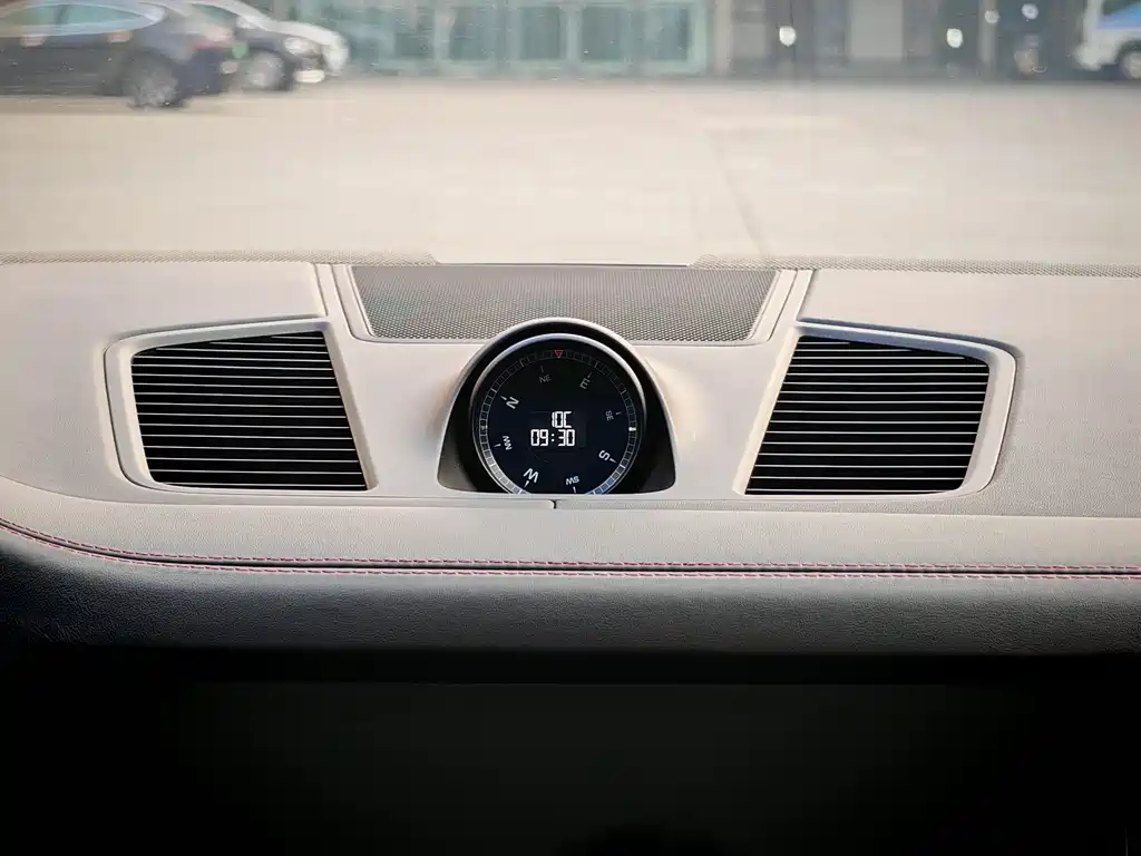 PORSCHE CAYENNE NEW ENERGY