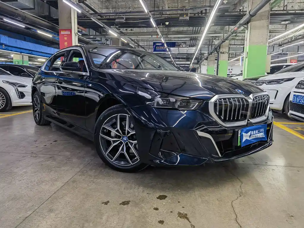 BMW I5