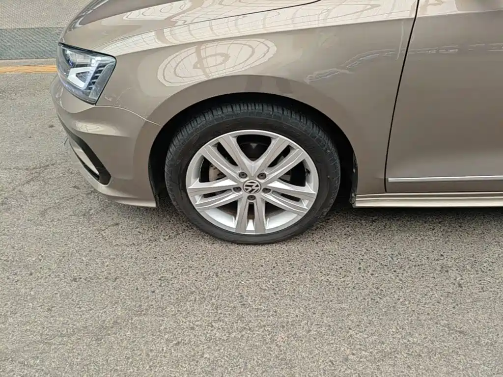 Volkswagen Sagitar — миниатюра 23