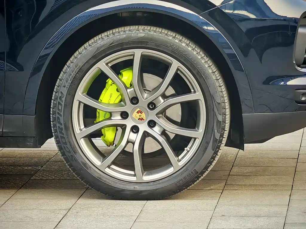 PORSCHE CAYENNE NEW ENERGY