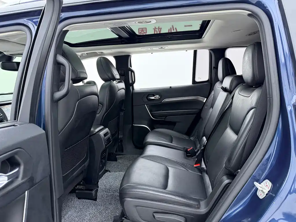 JEEP GRAND COMMANDER