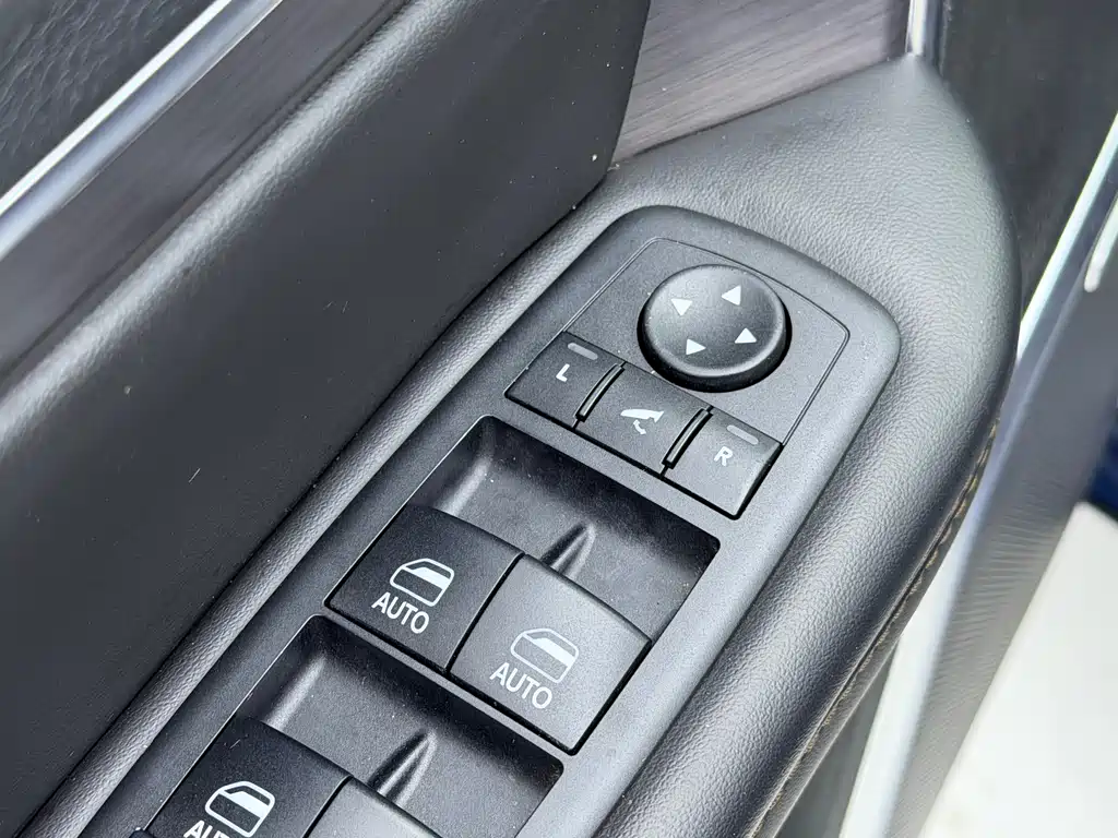 JEEP GRAND COMMANDER