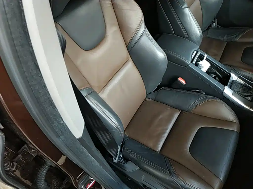 Volvo XC60 (Import) — миниатюра 25