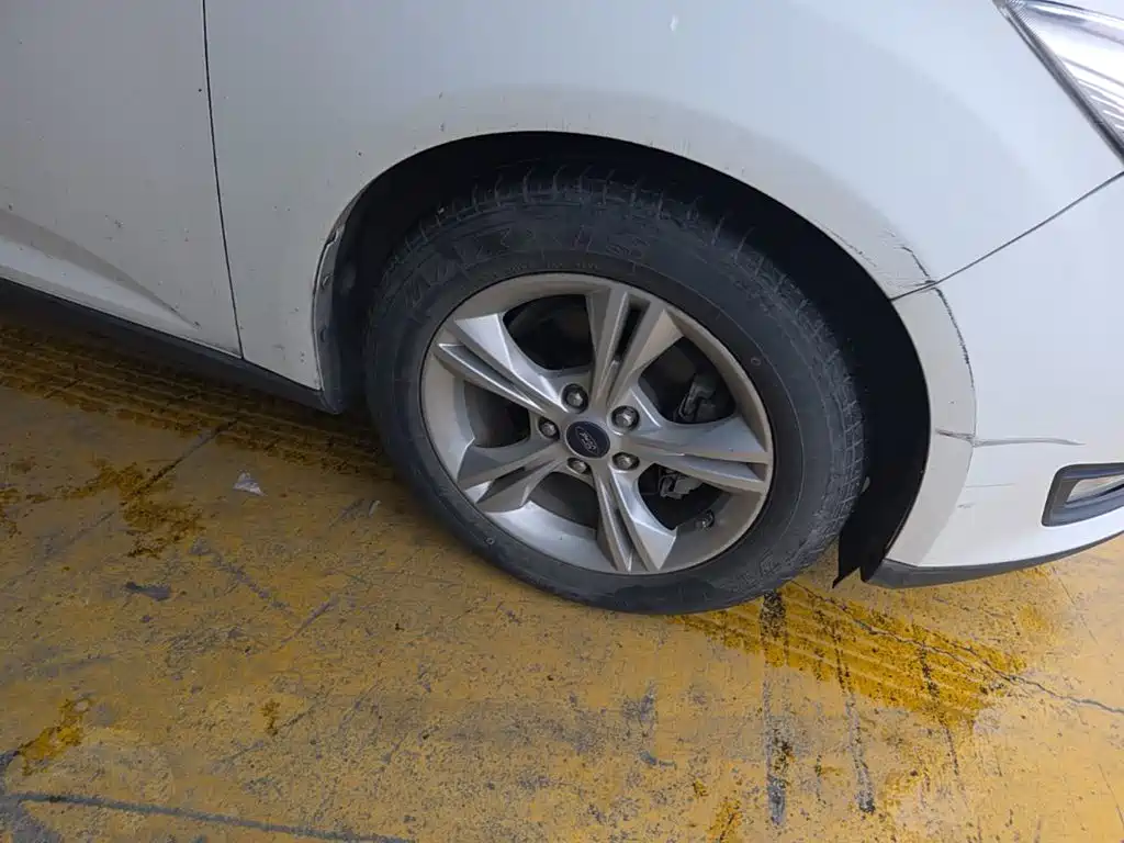 Ford Focus — миниатюра 12