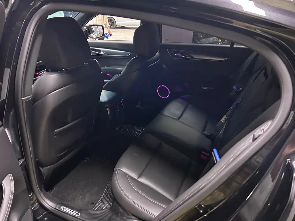 Cadillac CT5 — миниатюра 10