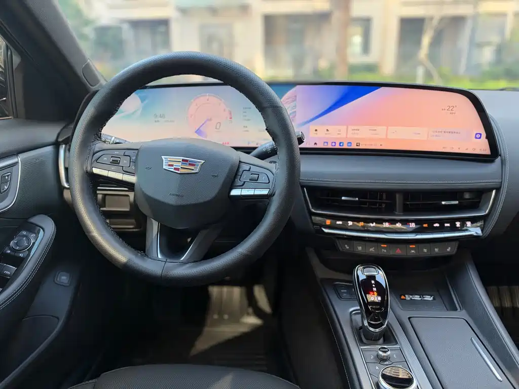 Cadillac CT5 — миниатюра 8