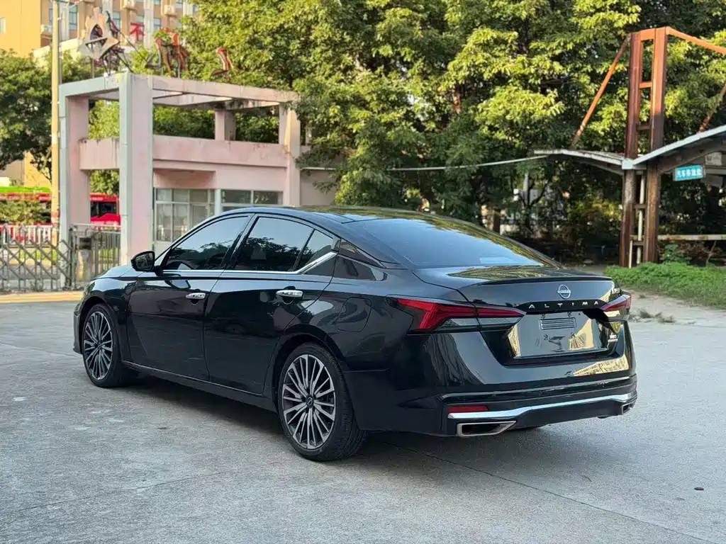 Nissan Teana — миниатюра 6