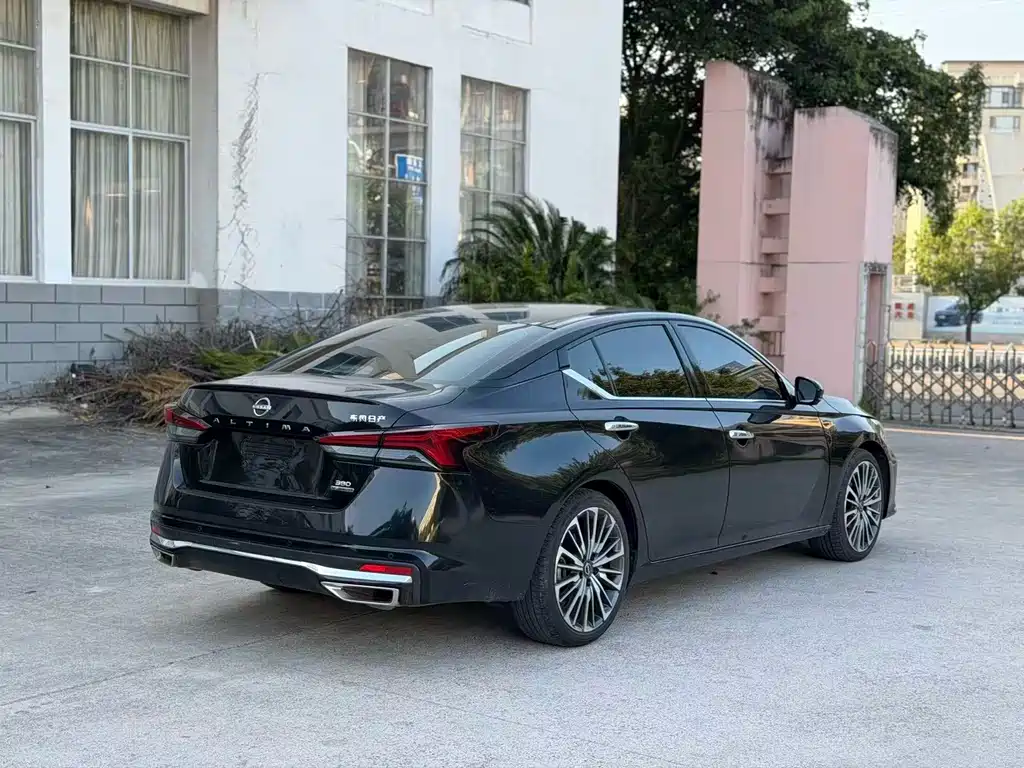 Nissan Teana — миниатюра 5
