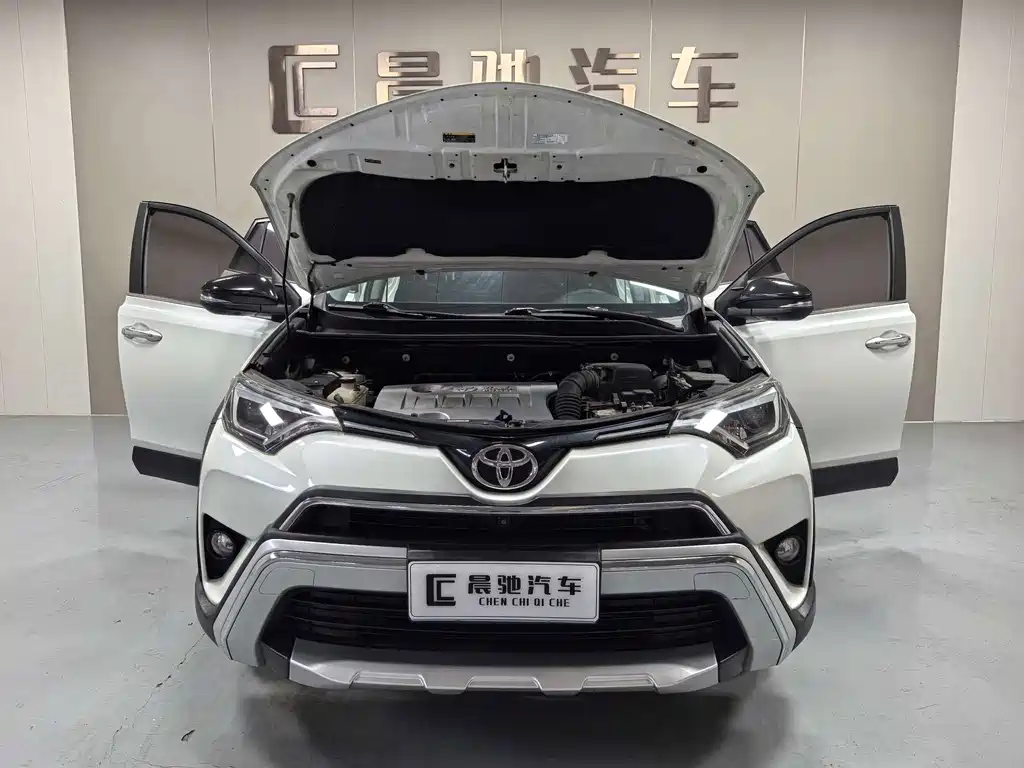 Toyota RAV4 — миниатюра 15