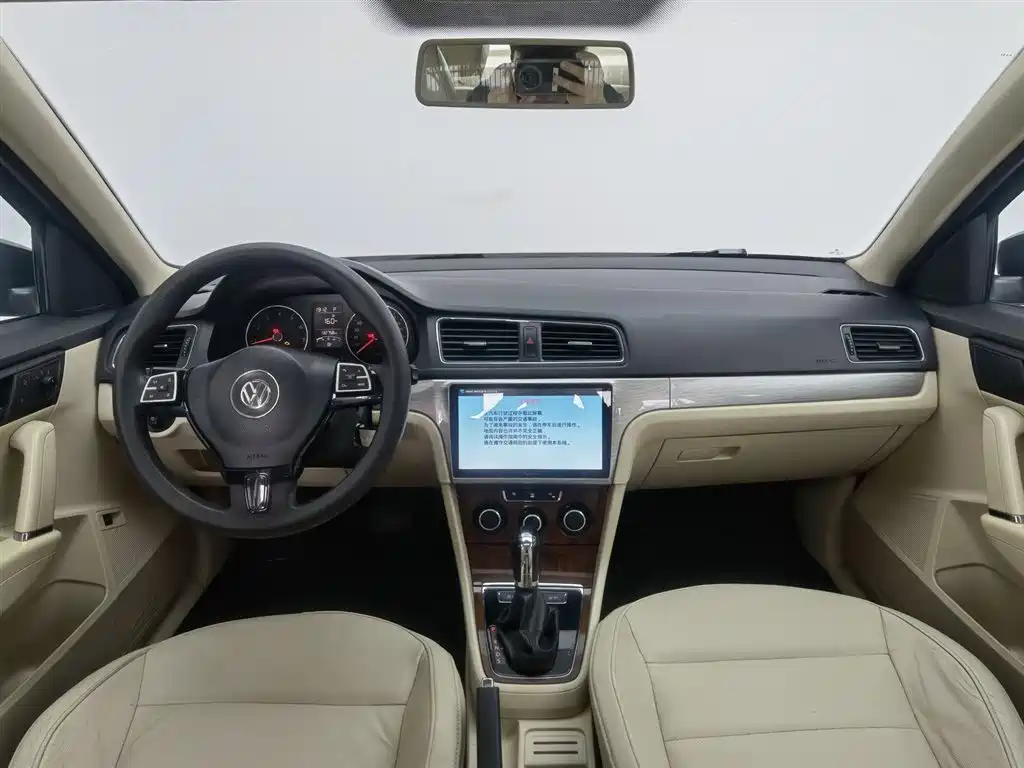 Volkswagen Lavida 2013 1.6L AT Comfort