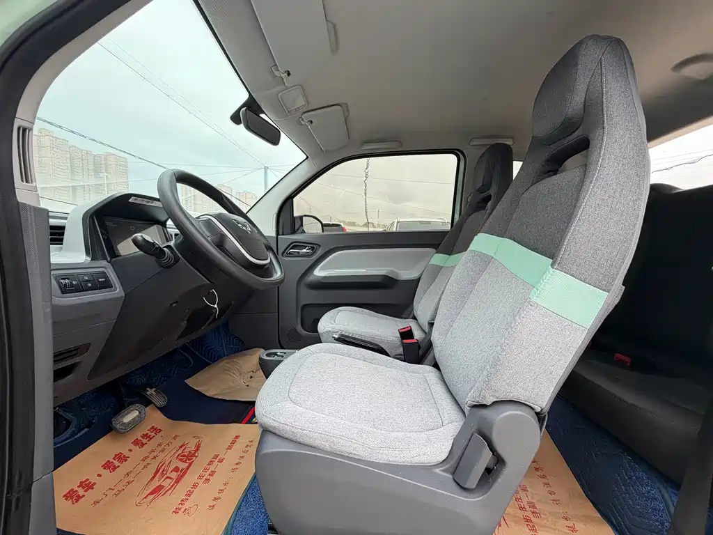 Wuling MINIEV — миниатюра 7