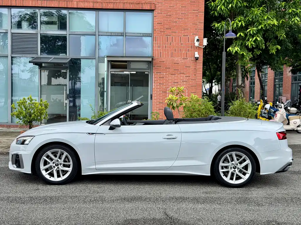 Audi A5 (Import) — миниатюра 2
