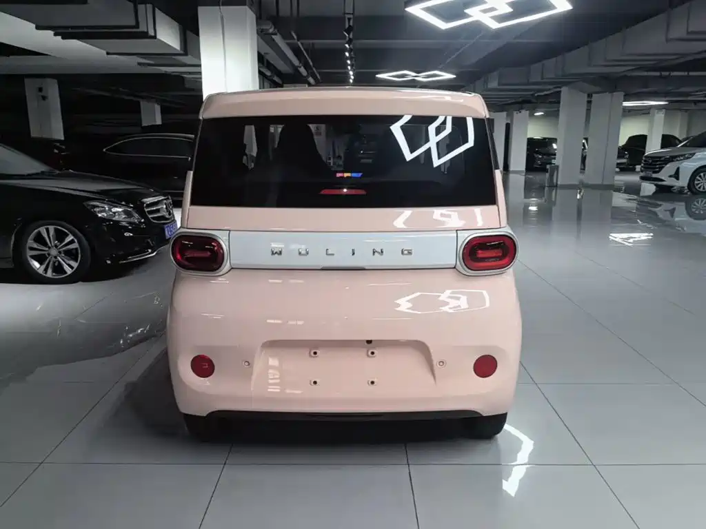 Wuling MINIEV — миниатюра 6