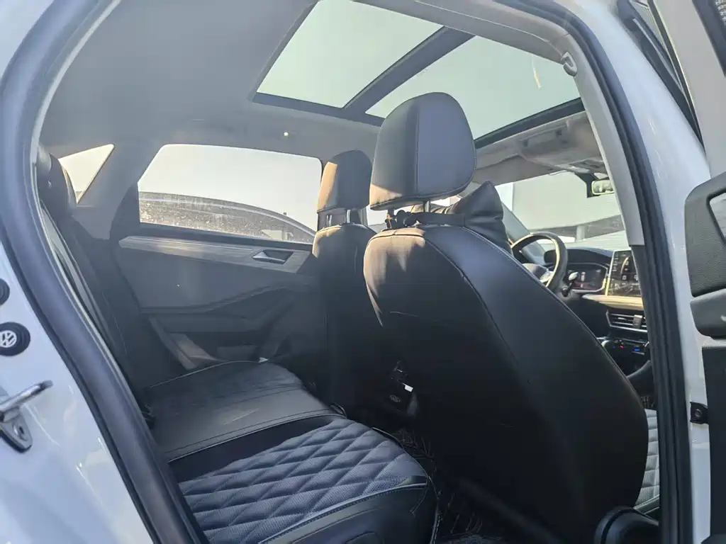 Volkswagen Sagitar — миниатюра 10