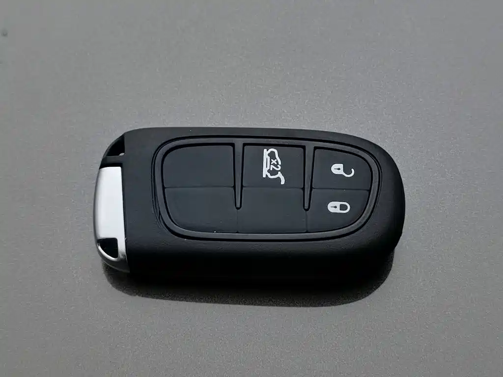 Jeep Commander — миниатюра 19