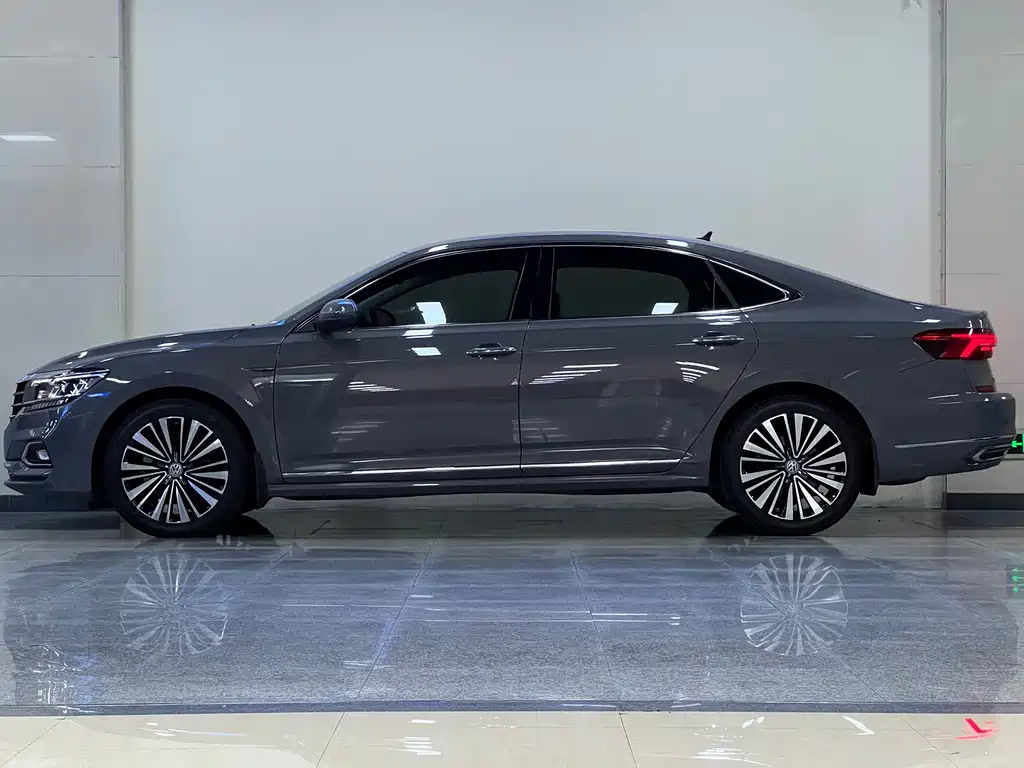 Volkswagen Passat — миниатюра 4