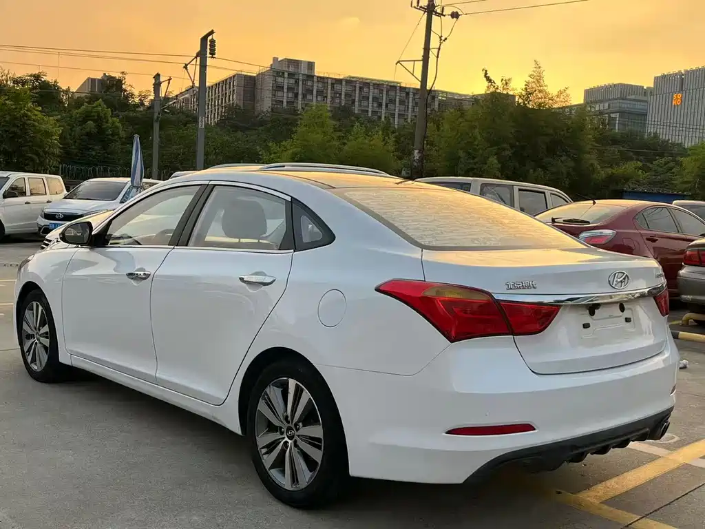 Hyundai Mistra — миниатюра 12