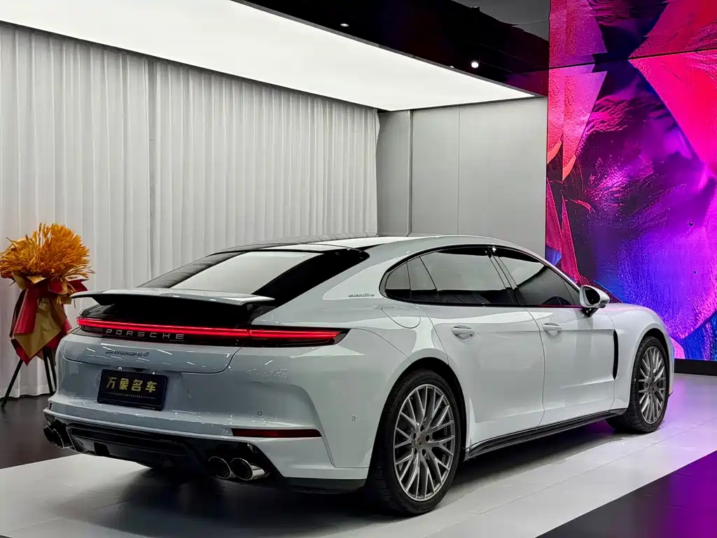 Porsche Panamera — миниатюра 6
