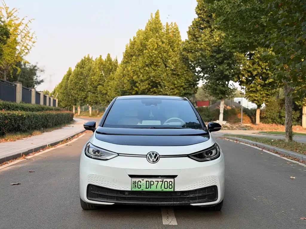 Volkswagen ID.3 — миниатюра 2