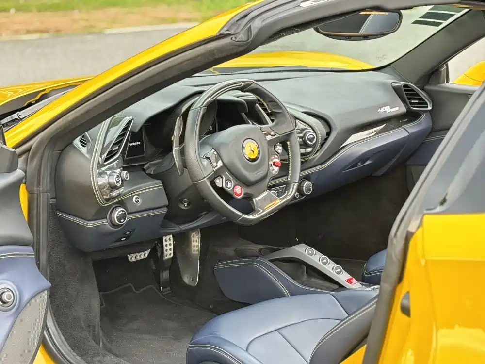 Ferrari 488 — миниатюра 7
