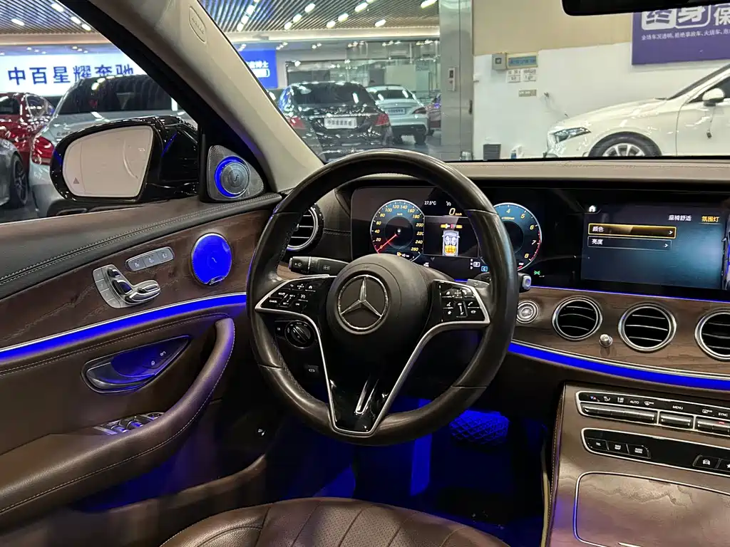 MERCEDES-BENZ E CLASS