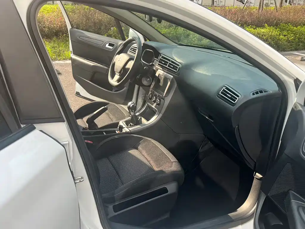 Citroen C4 — миниатюра 8