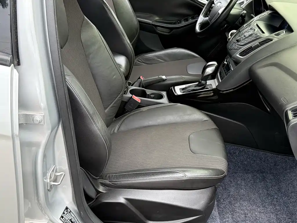 Ford Focus — миниатюра 8