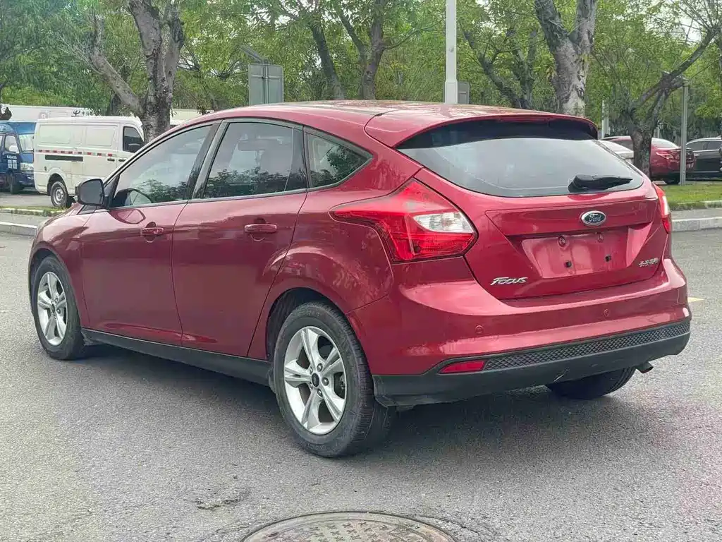 Ford Focus — миниатюра 10