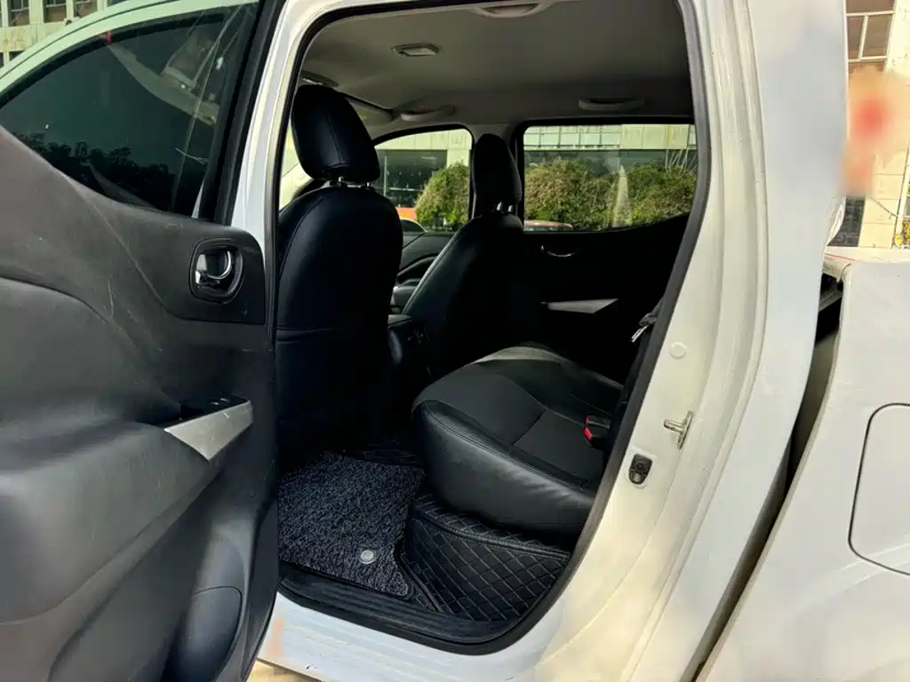 Nissan Navara — миниатюра 18