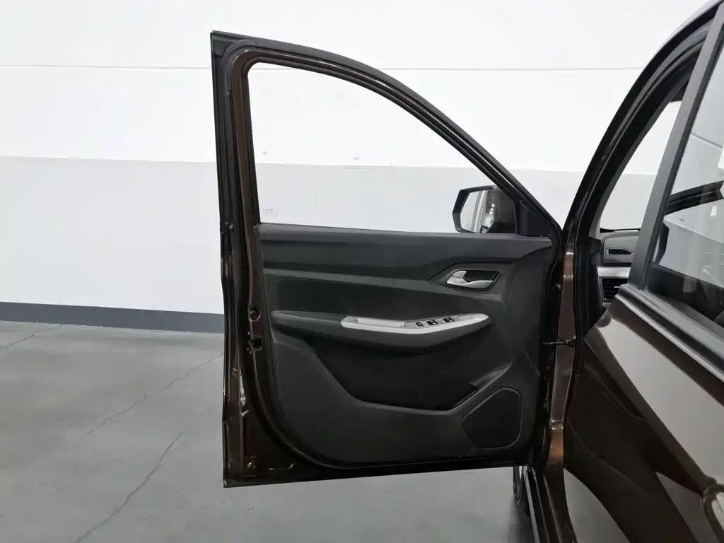 Wuling Hongguang — миниатюра 8