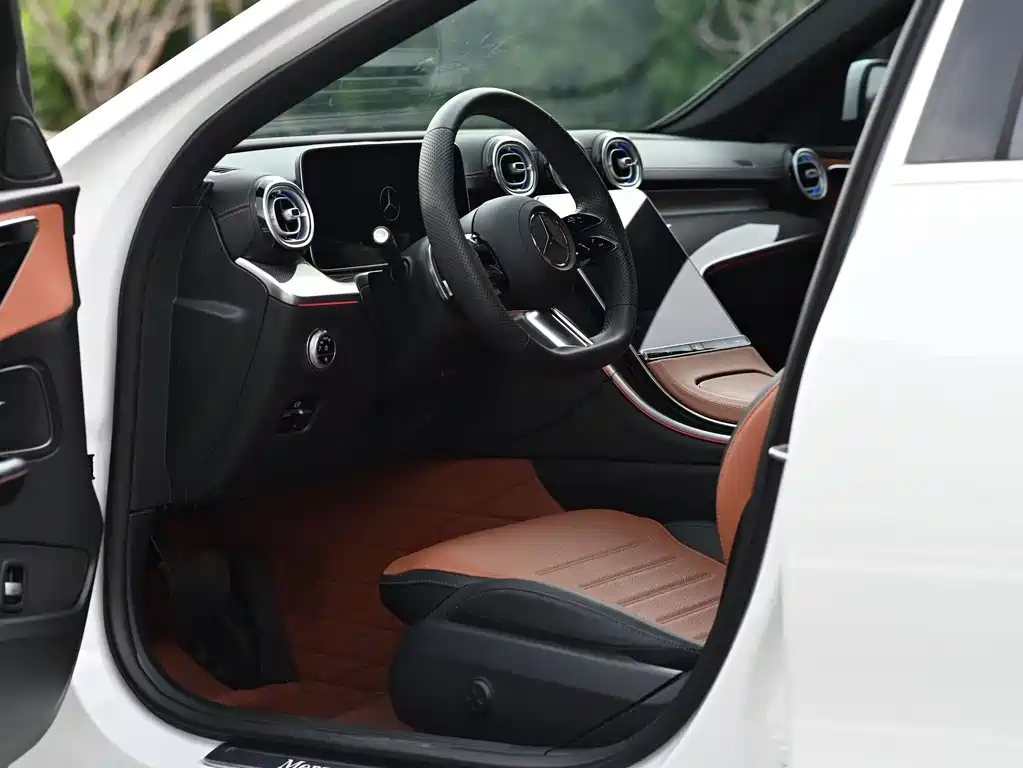 Mercedes-Benz C-Class — миниатюра 4
