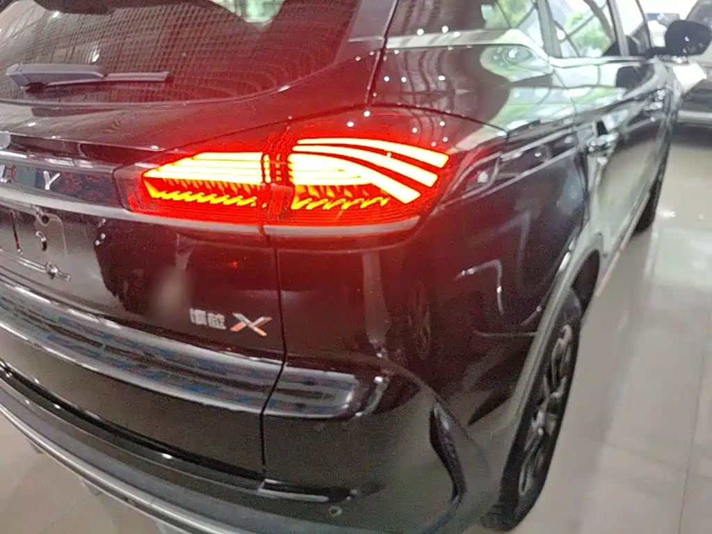 Geely Boyue — миниатюра 8