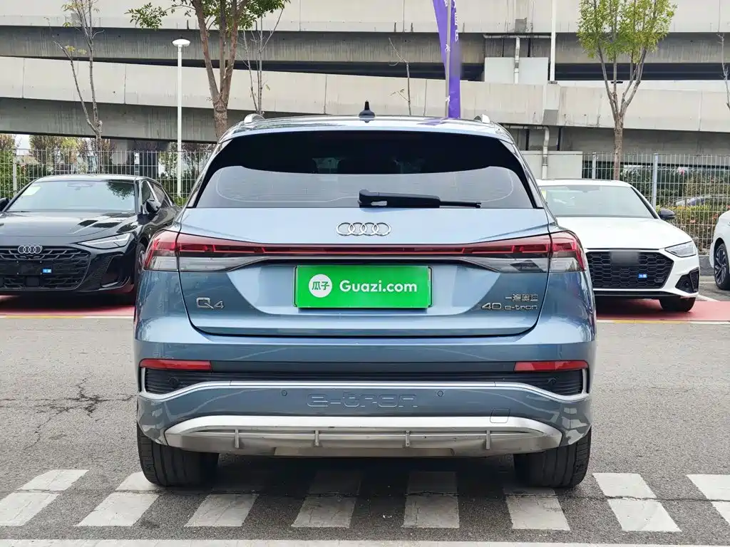 Audi Q4 e-tron — миниатюра 6