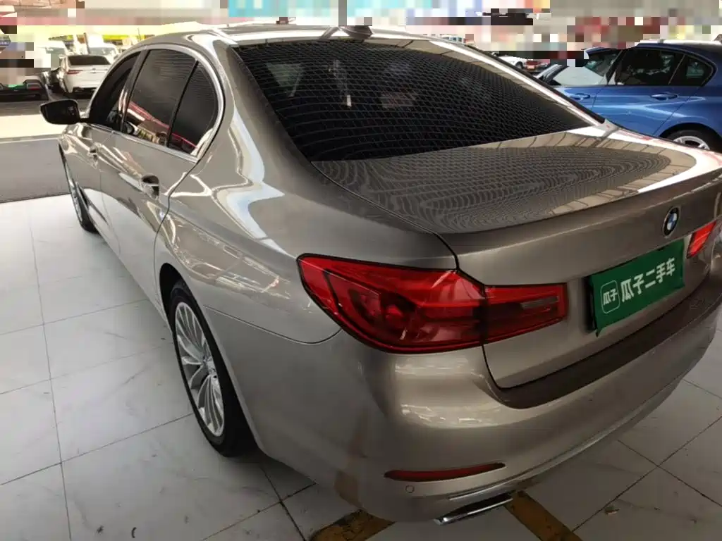 BMW 5 Series — миниатюра 5