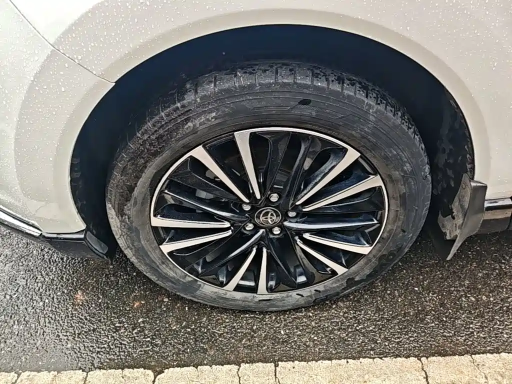 Toyota Venza — миниатюра 23