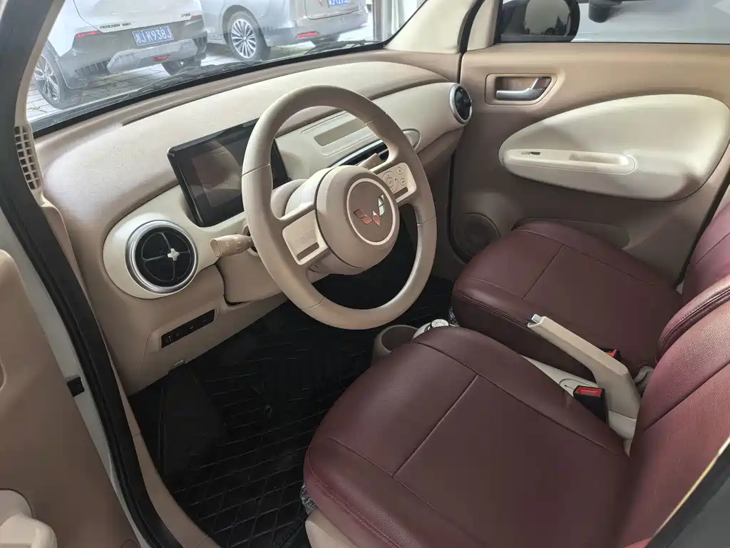 Wuling MINIEV — миниатюра 6
