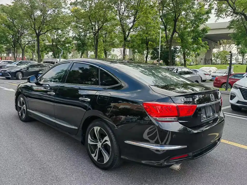 Honda Spirior — миниатюра 7