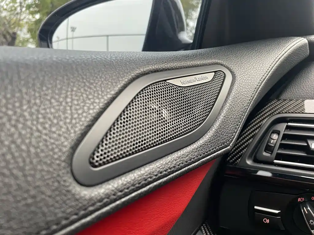 BMW M6 — миниатюра 12