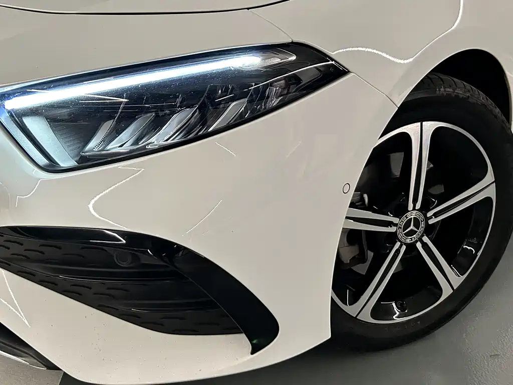 MERCEDES-BENZ A CLASS