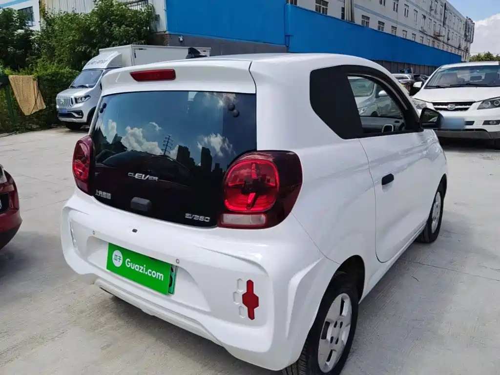 Roewe Clever — миниатюра 7