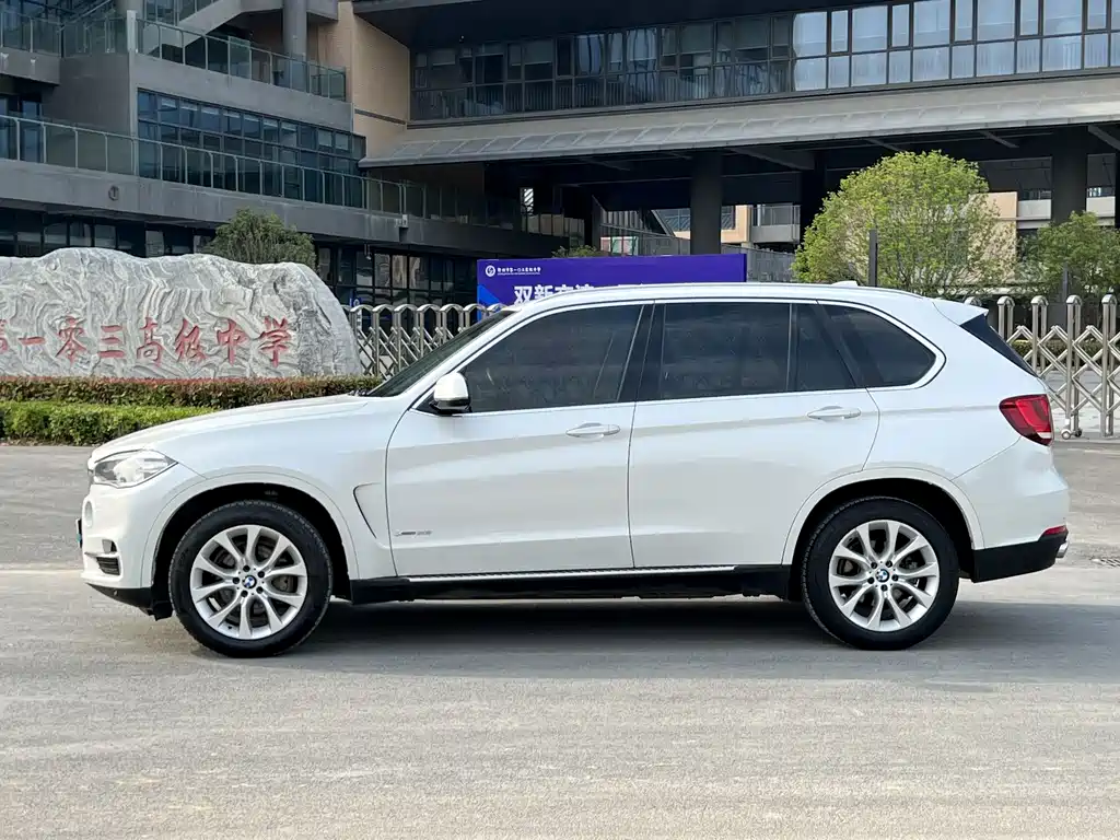 BMW X5 (Import) — миниатюра 7