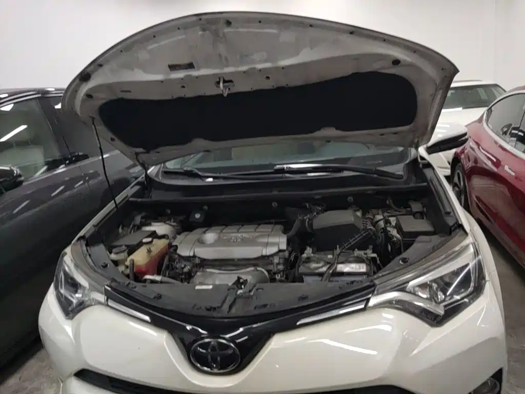 Toyota RAV4 — миниатюра 19