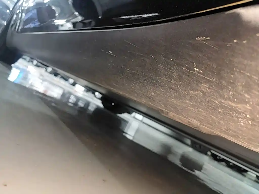 Tesla Model Y — миниатюра 21