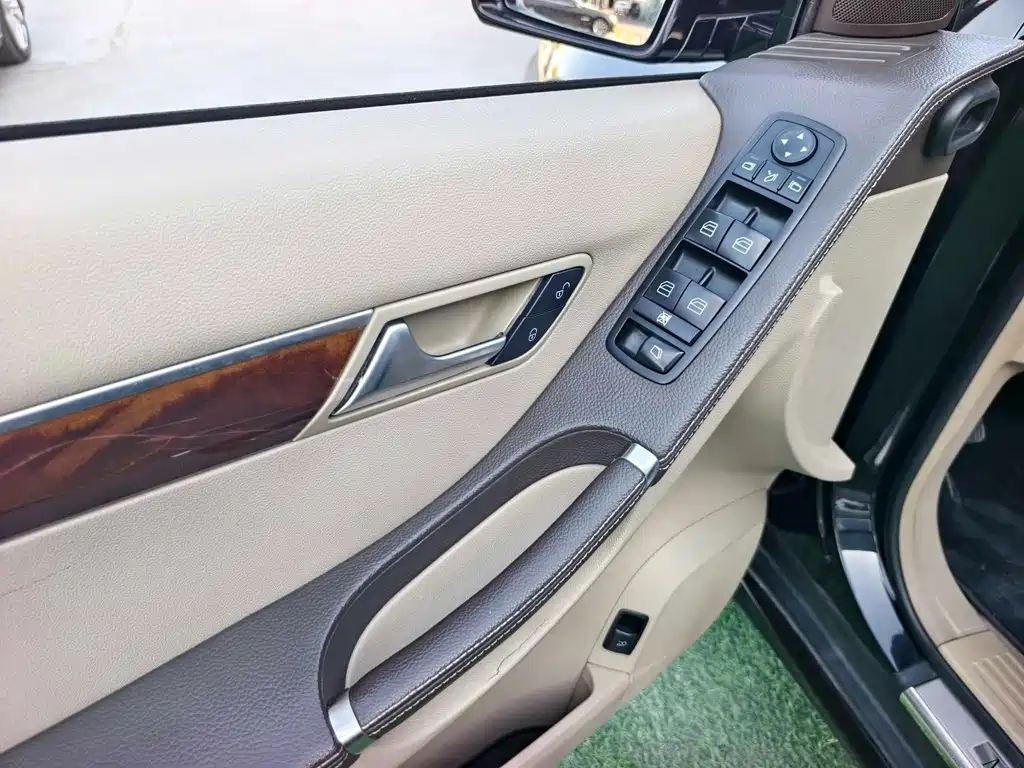 Mercedes-Benz R-Class — миниатюра 10